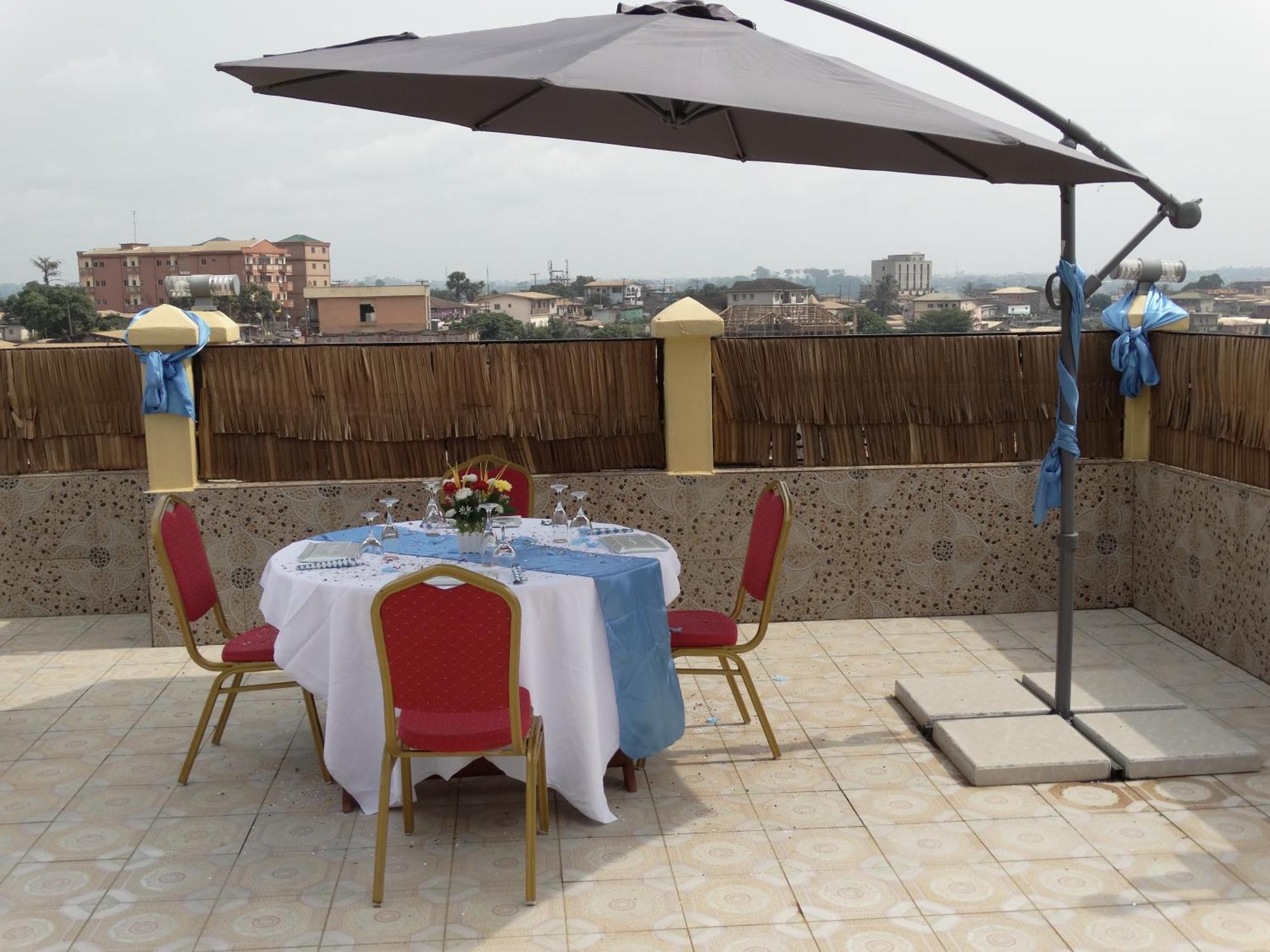 Safyad Hotel Yaounde Luaran gambar