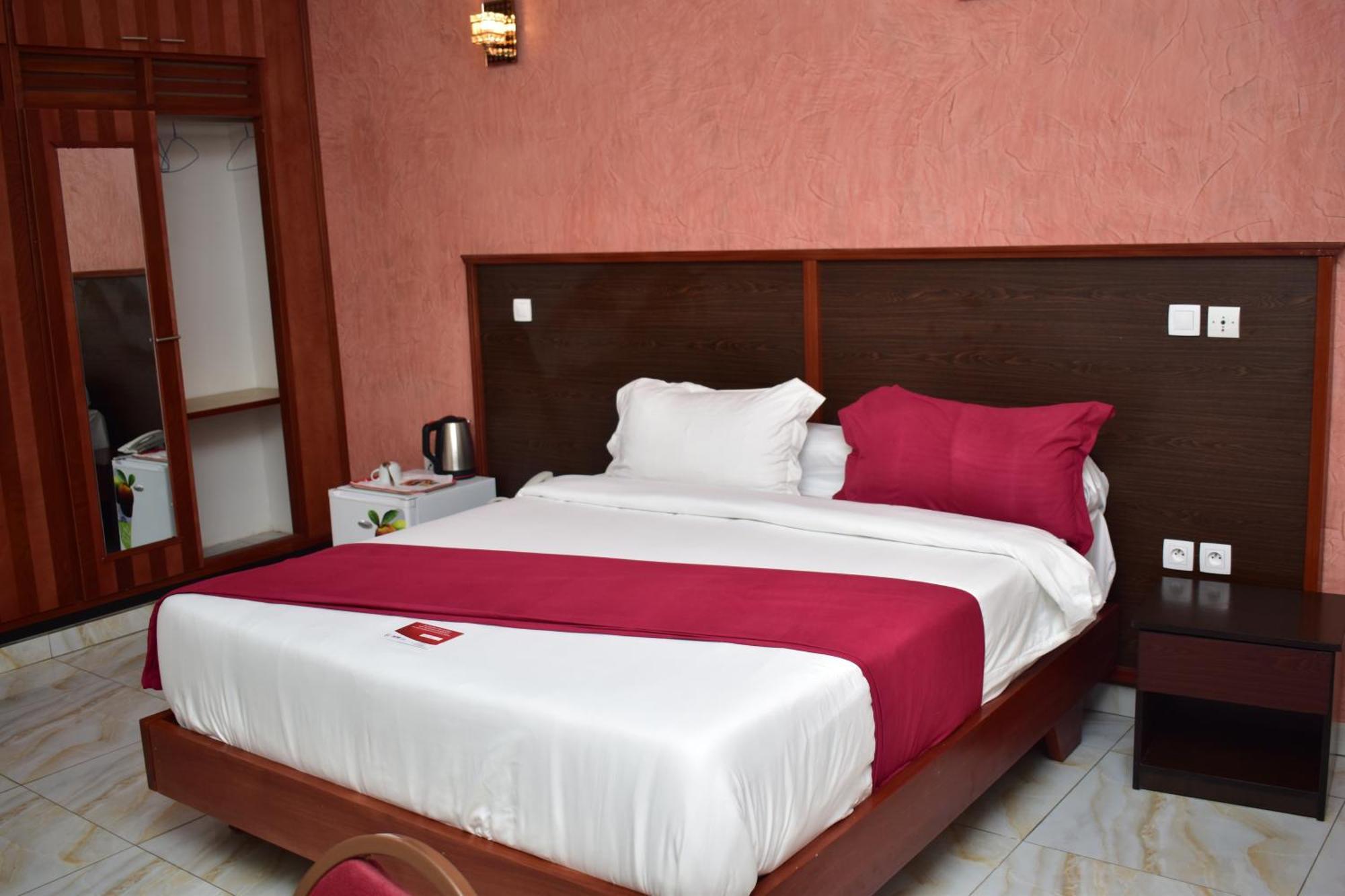 Safyad Hotel Yaounde Luaran gambar