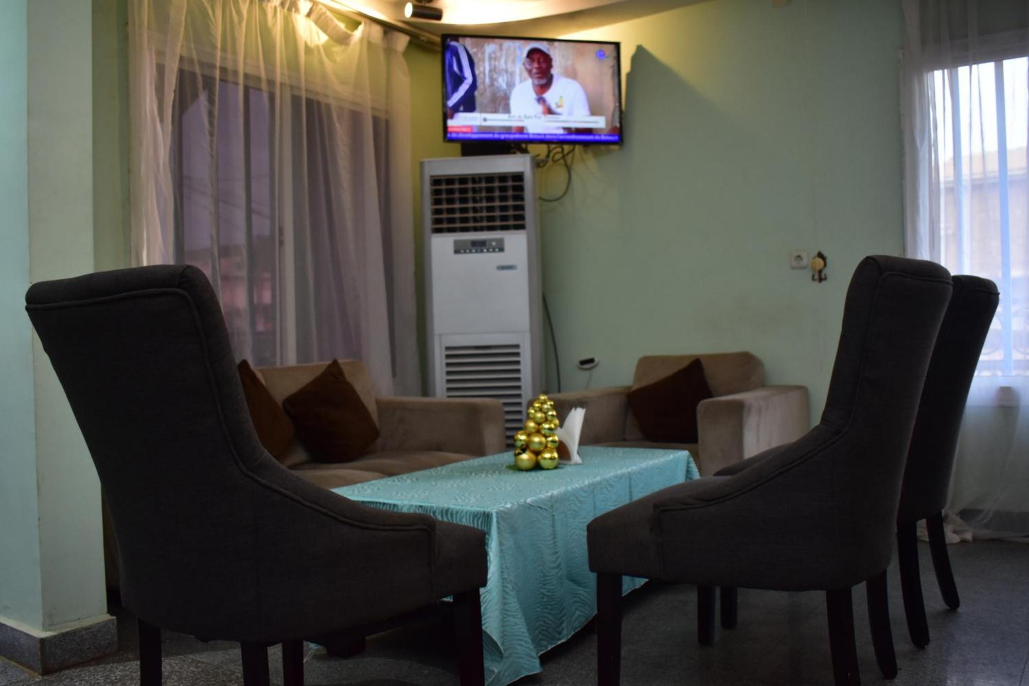 Safyad Hotel Yaounde Luaran gambar