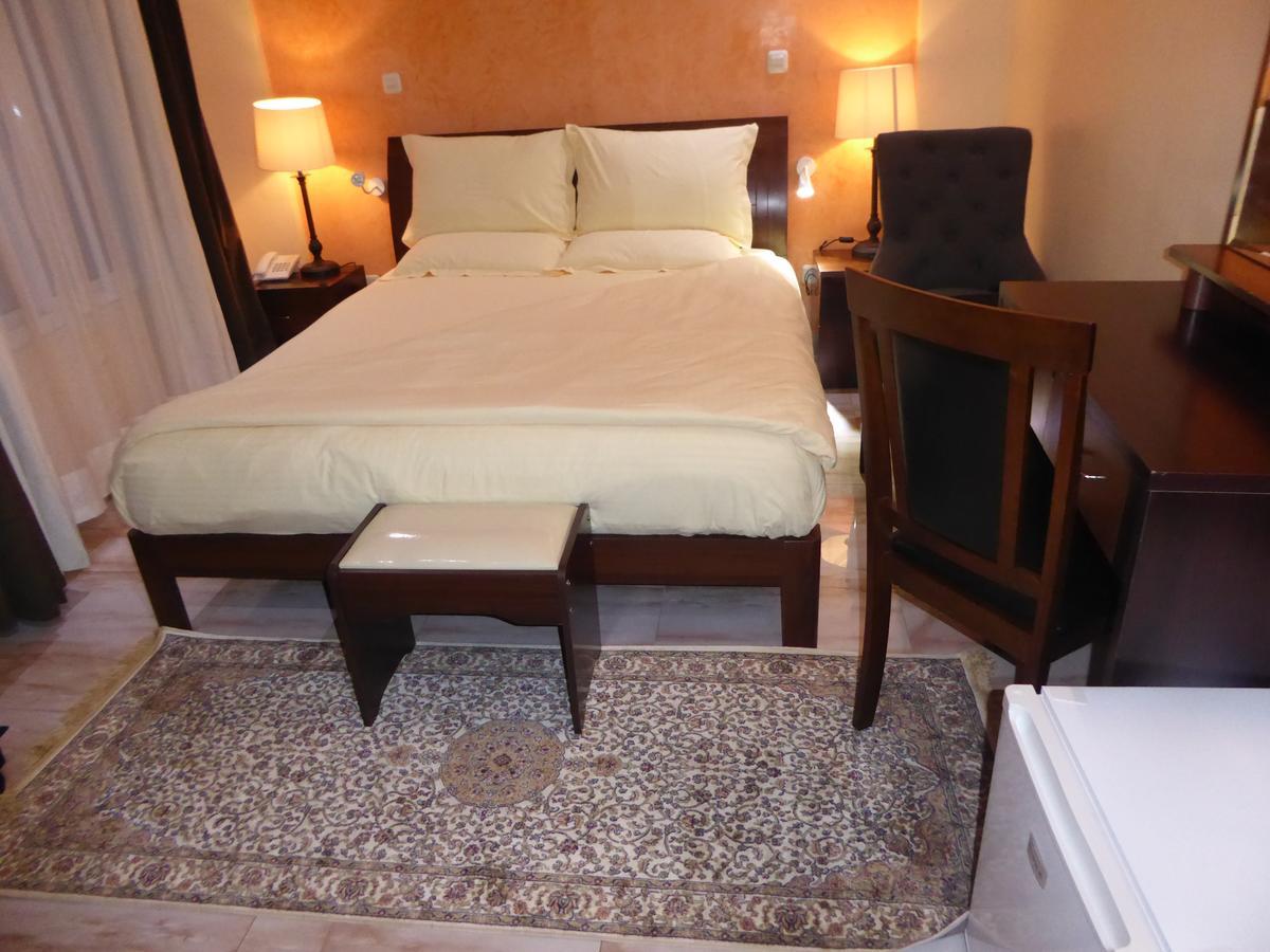 Safyad Hotel Yaounde Luaran gambar